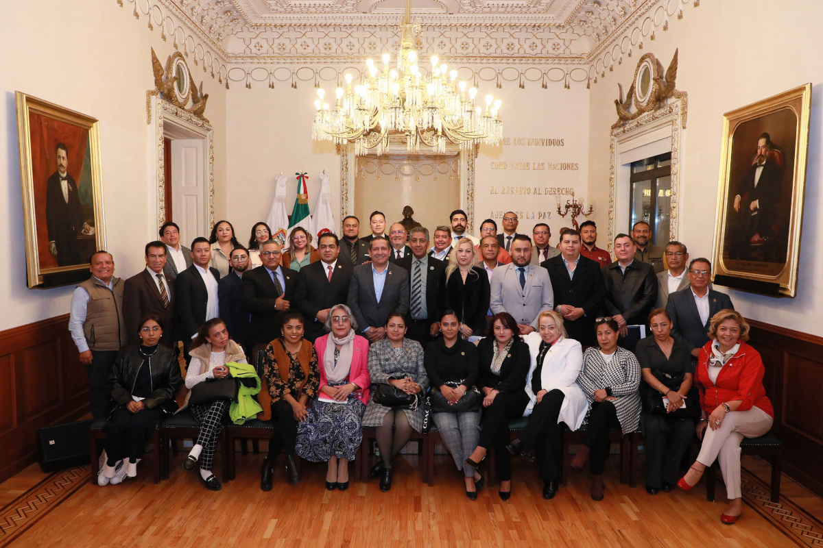 El magistrado presidente del poder judicial impulsa la justicia cercana con abogados y abpgadas del Edomex.