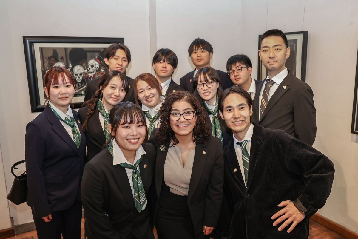 Rectora Patricia Zarza da la bienvenida a estudiantes japoneses de las universidades Meikai y Asahi