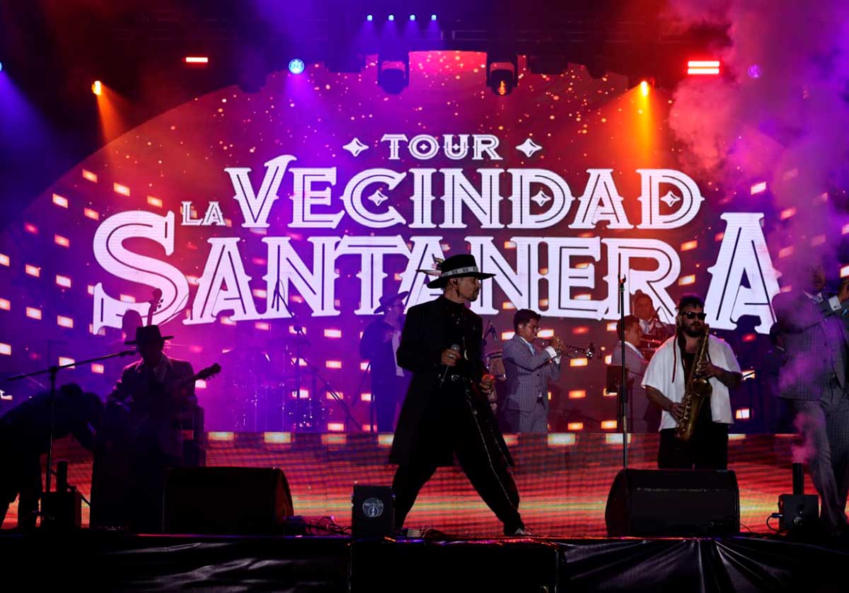 Toluca baila entre pachucos y gardenias con la Vecindad Santanera