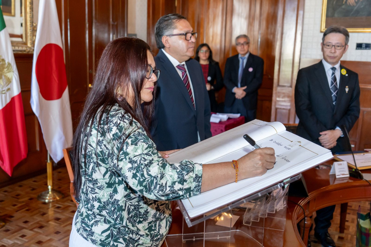 El gobierno de Toluca nombra visitantes distinguidos.