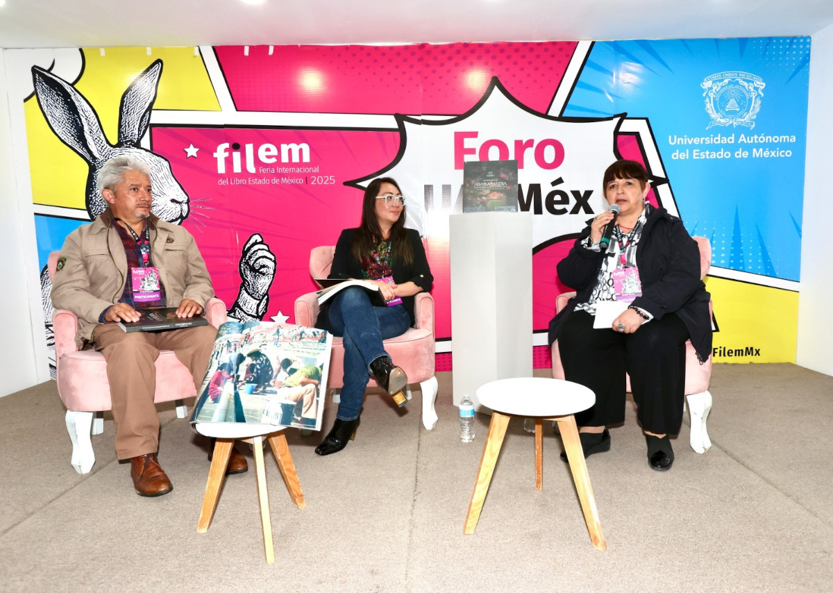 UAEMéx celebra su patrimonio con la presentación del libro Rodeando Aratmósfera