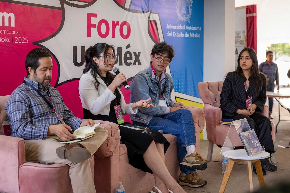 La Universidad Autónoma del Estado de México presenta obras ganadoras en la FILEM 2025.