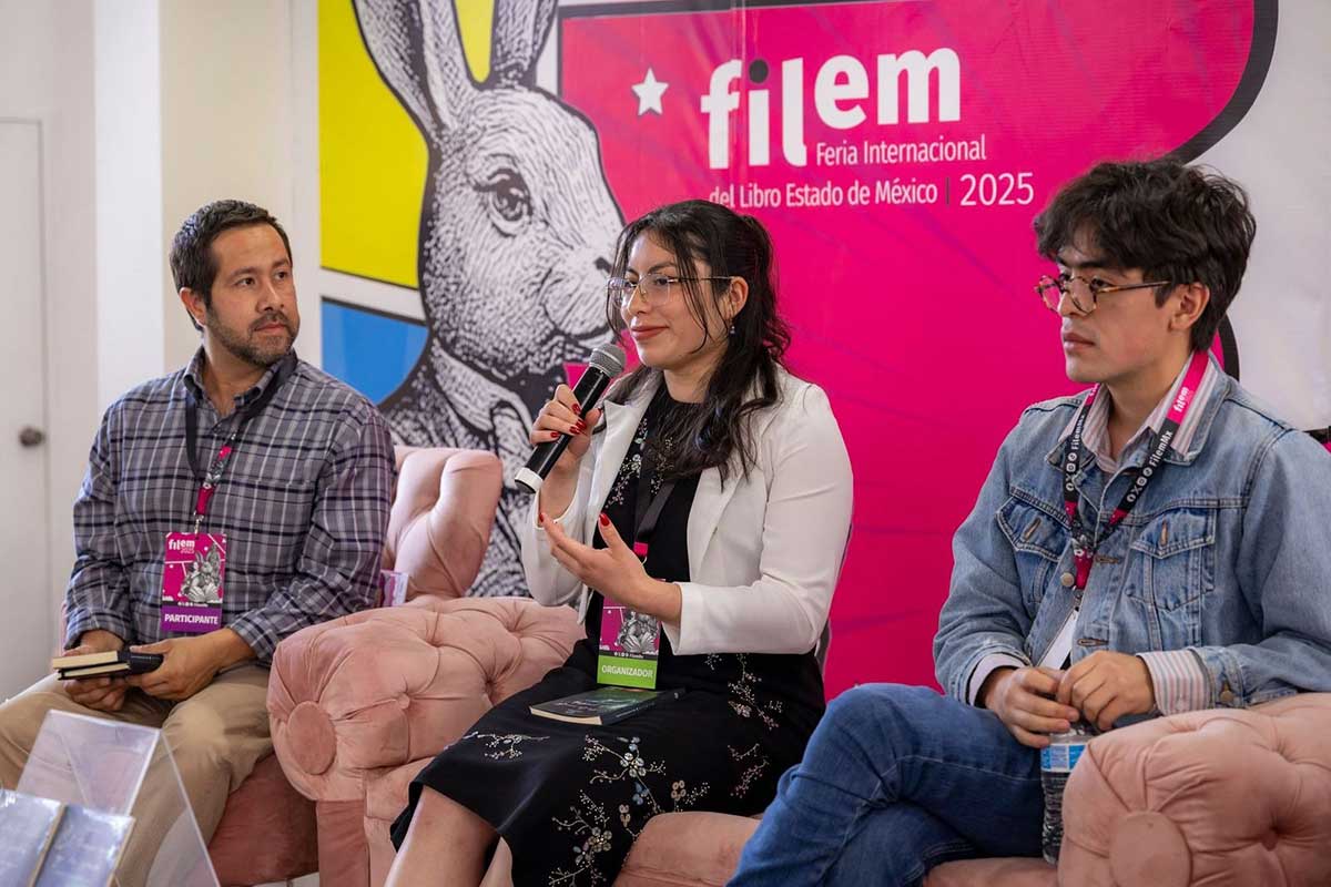 La Universidad Autónoma del Estado de México presenta obras ganadoras en la FILEM 2025.