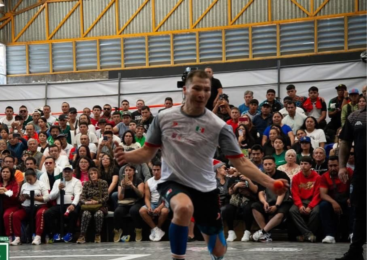 Campeón de frontball David Álvarez.