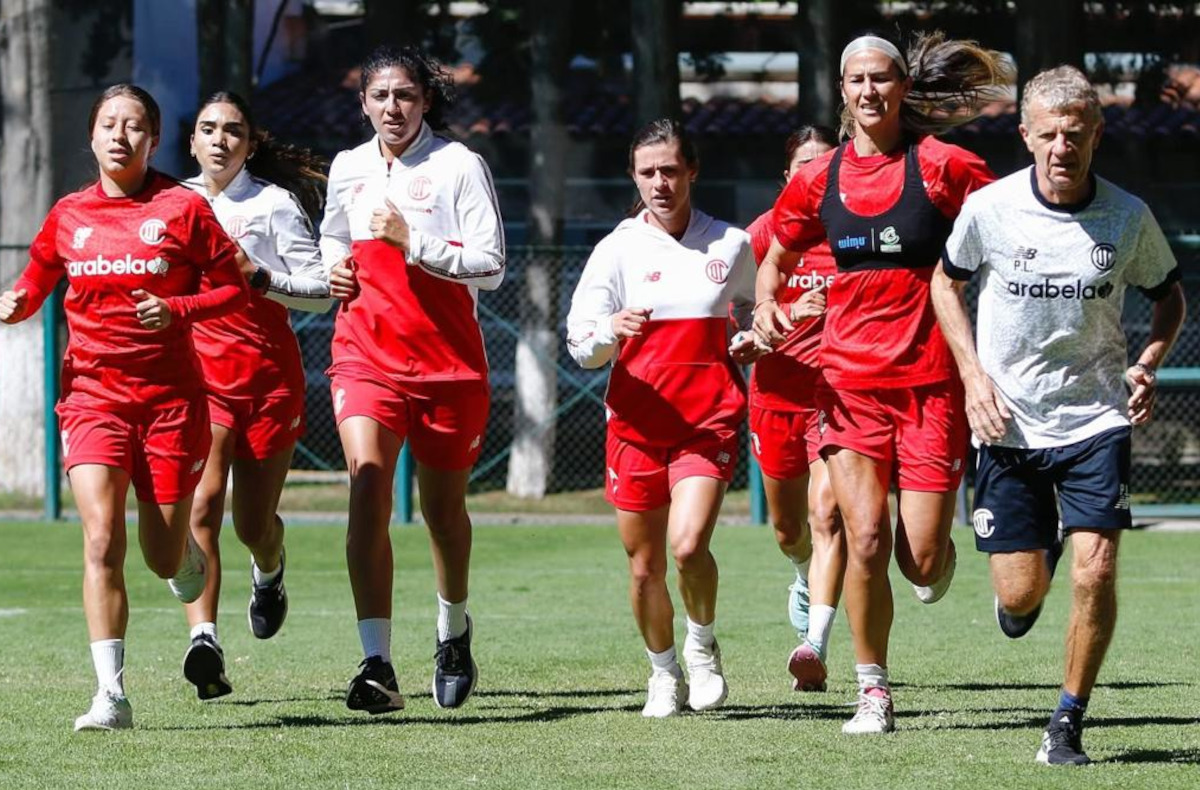 Entrenamiento de las Diablas Rojas del Toluca.