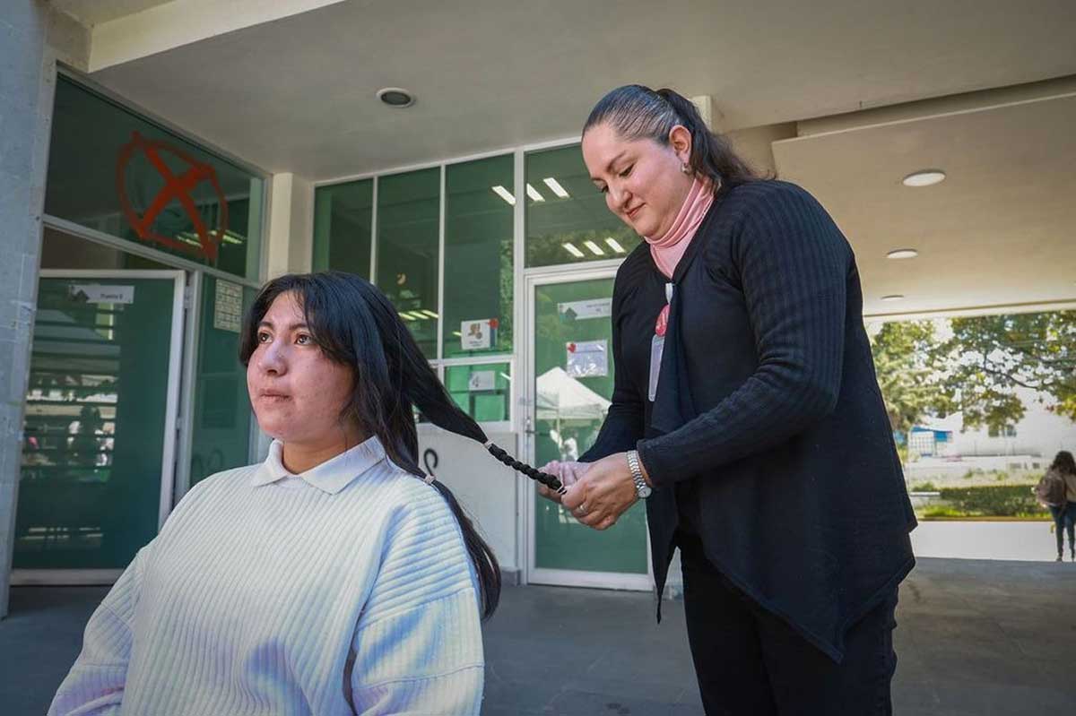 Estudiantes de la UAEMéx durante el Trenzatón 2025.