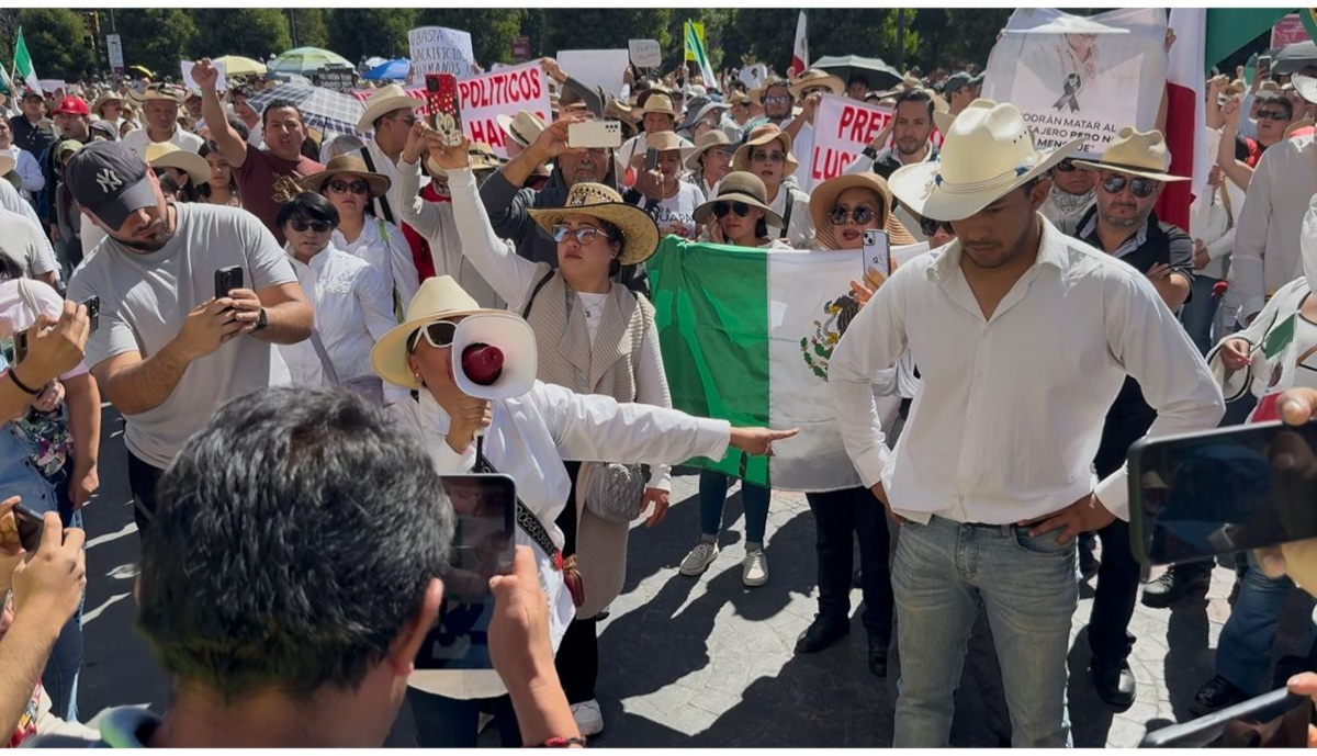Marchan en Toluca para exigir mejores condiciones de seguridad