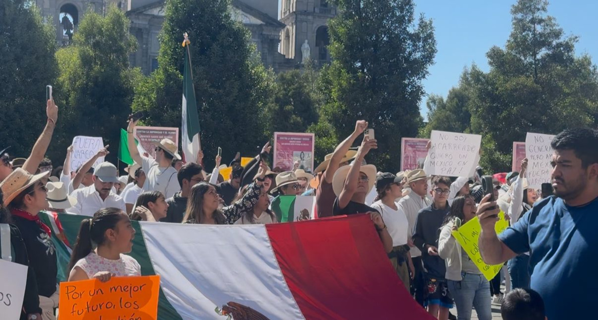 Marchan en Toluca exigiendo seguiridad.