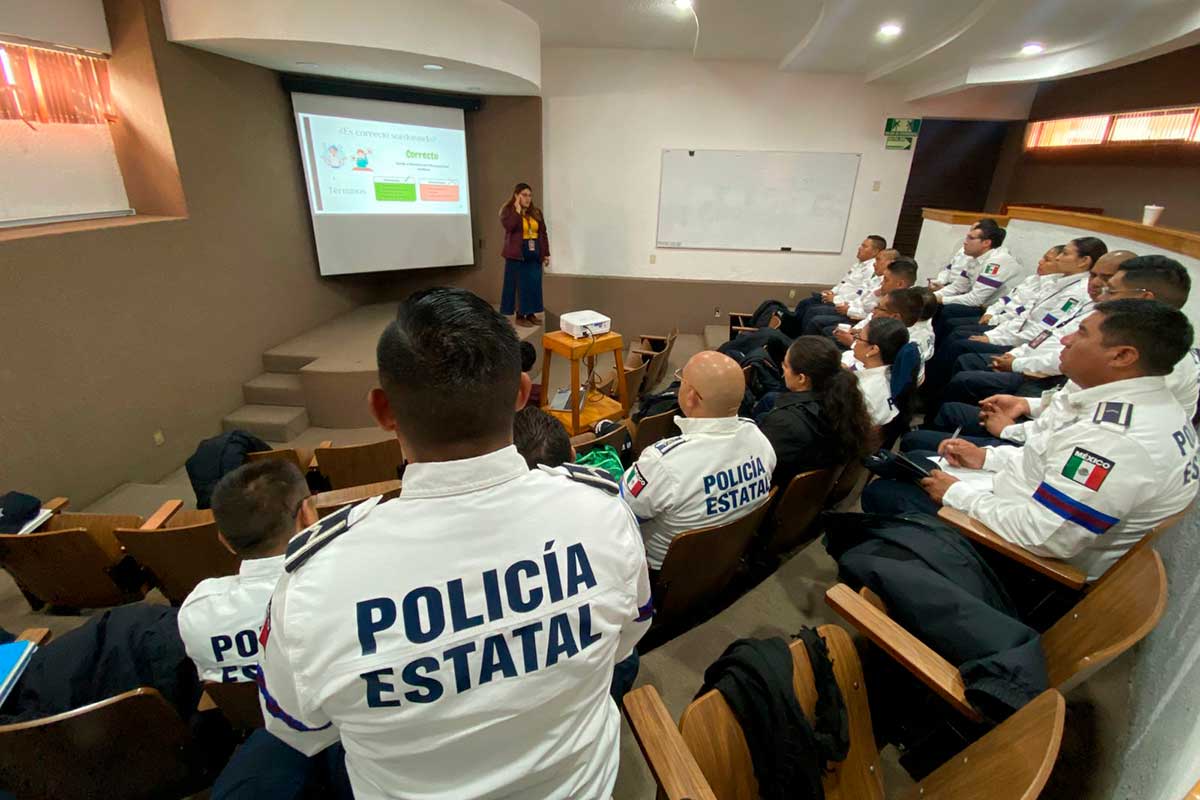 Policías de la Secretaría de Seguridad del Edoméx se capacitan en Lengua de Señas para mejorar la atención ciudadana