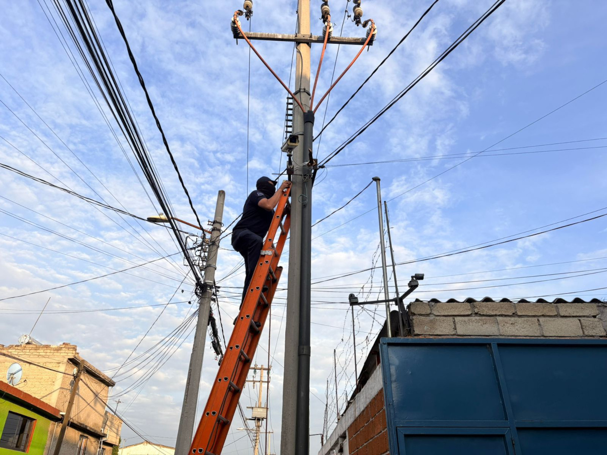 Retiran camaras de videovigilancia en San Mateo Atenco.