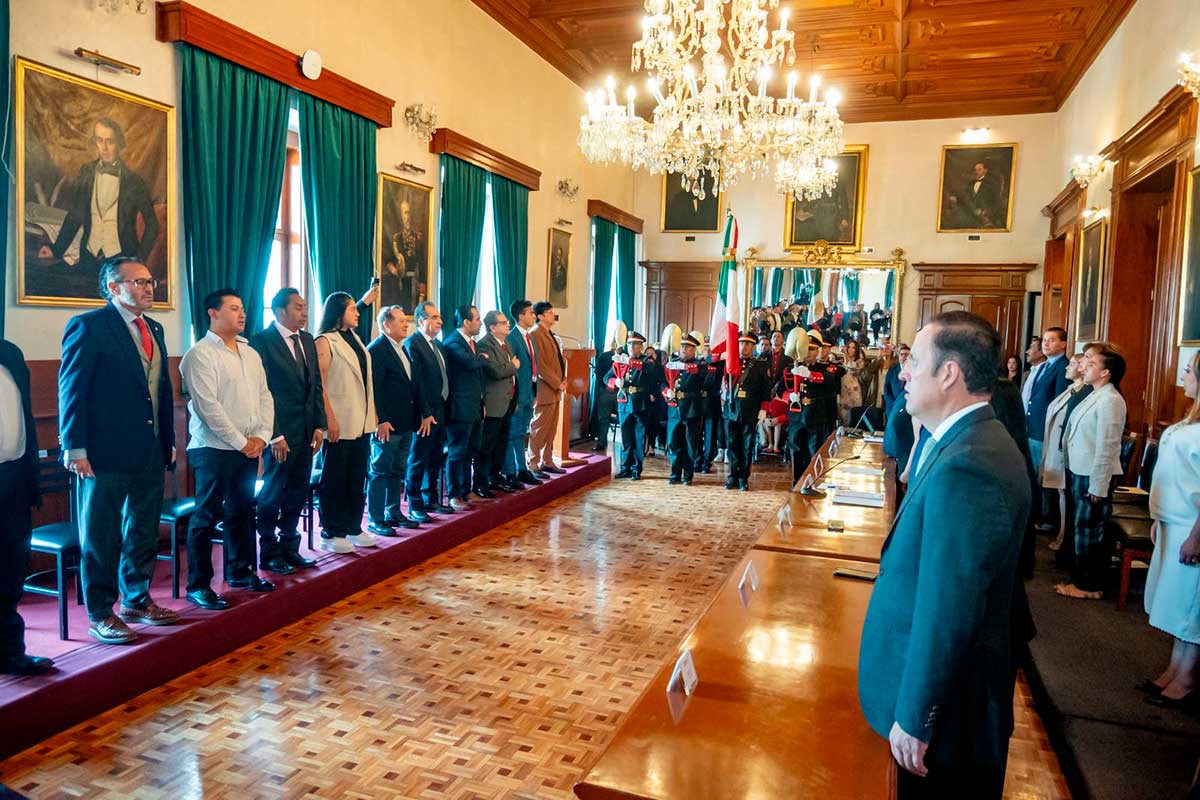 Ricardo Moreno en entrega de Premios al Deporte en Toluca.