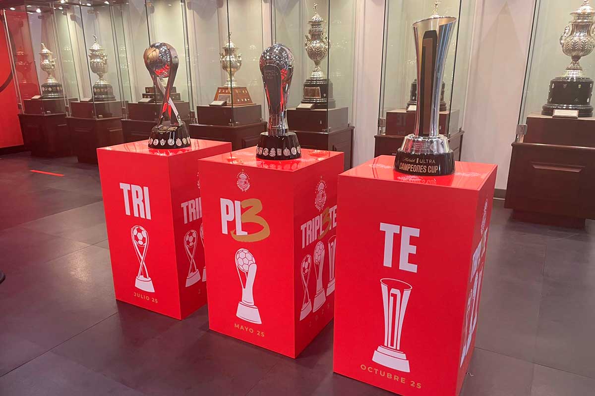 Toluca presume su triplete: aficionados podrán ver los trofeos en Centro Tolzú