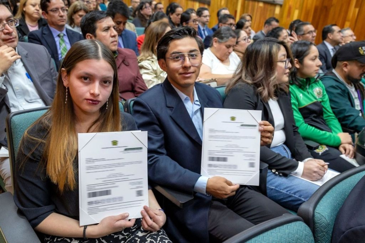 UAEMéx otorga más de 18 mil becas y estímulos a estudiantes; rectora Paty Zarza reafirma compromiso con las juventudes