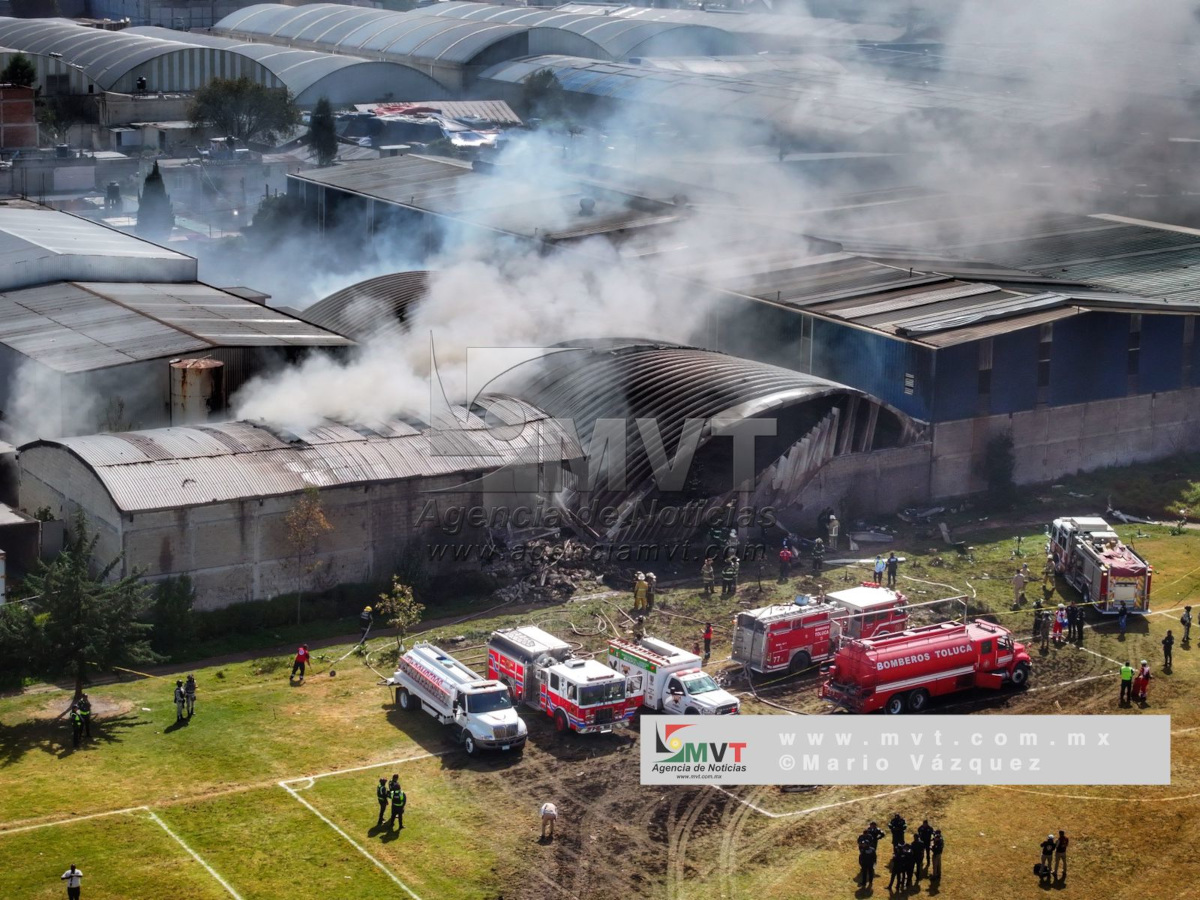 Cae aeronave procedente de Guerrero en Toluca; reportan hasta 10 víctimas