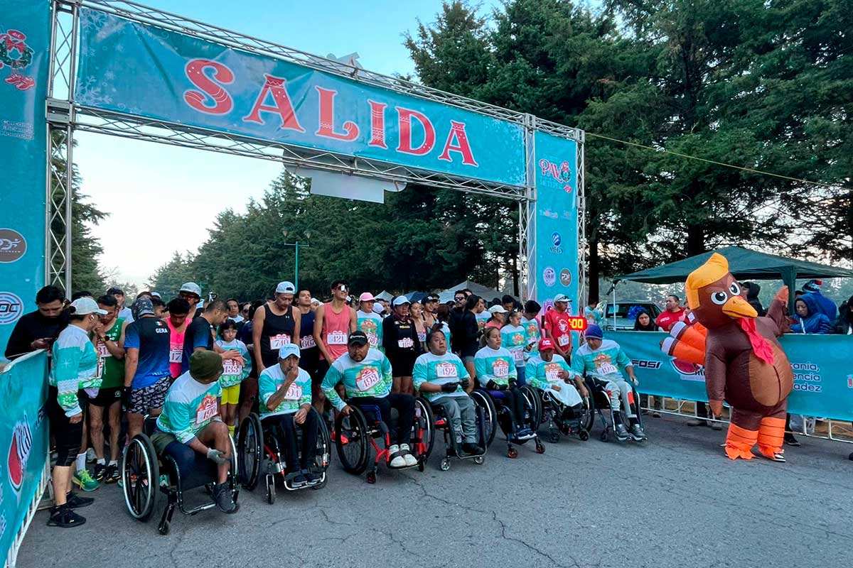 Carrera del Pavo cierra actividades deportivas en Metepec