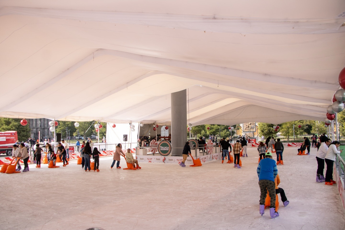 Celebración de navidad en Toluca.