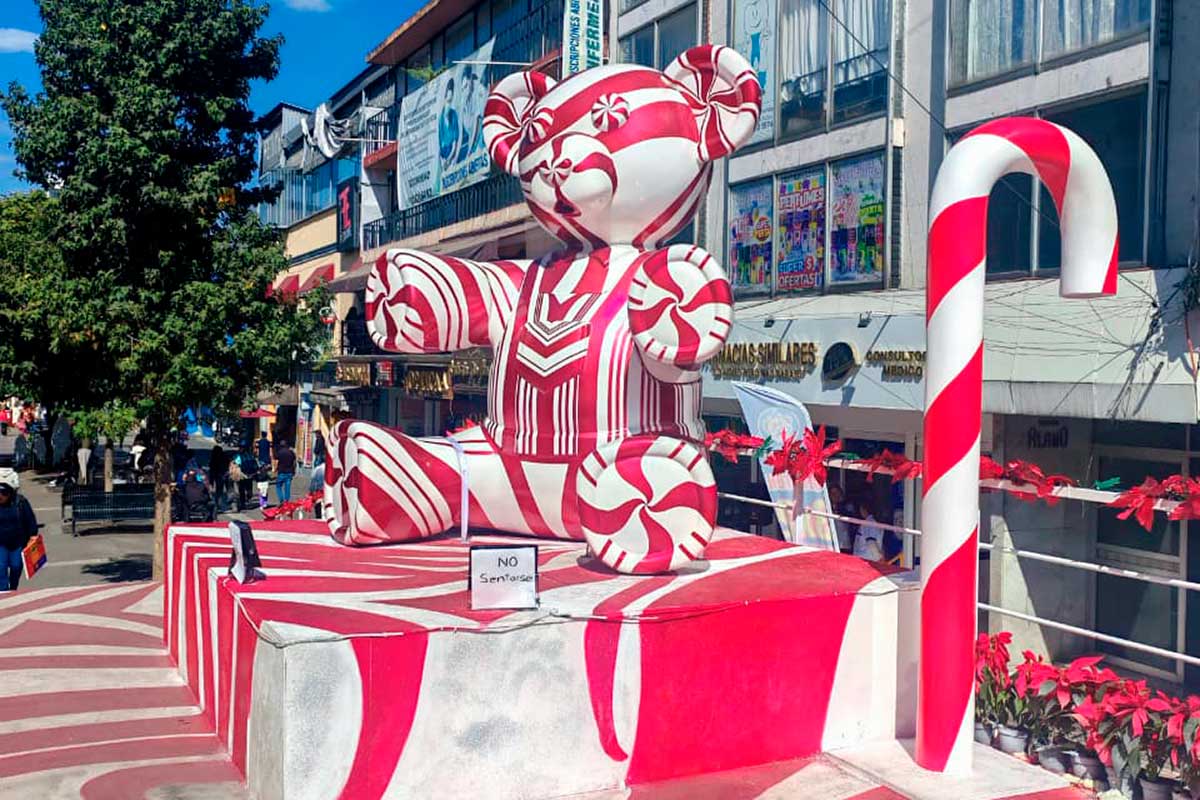 El alcalde de Toluca invita al Festival Navidad.