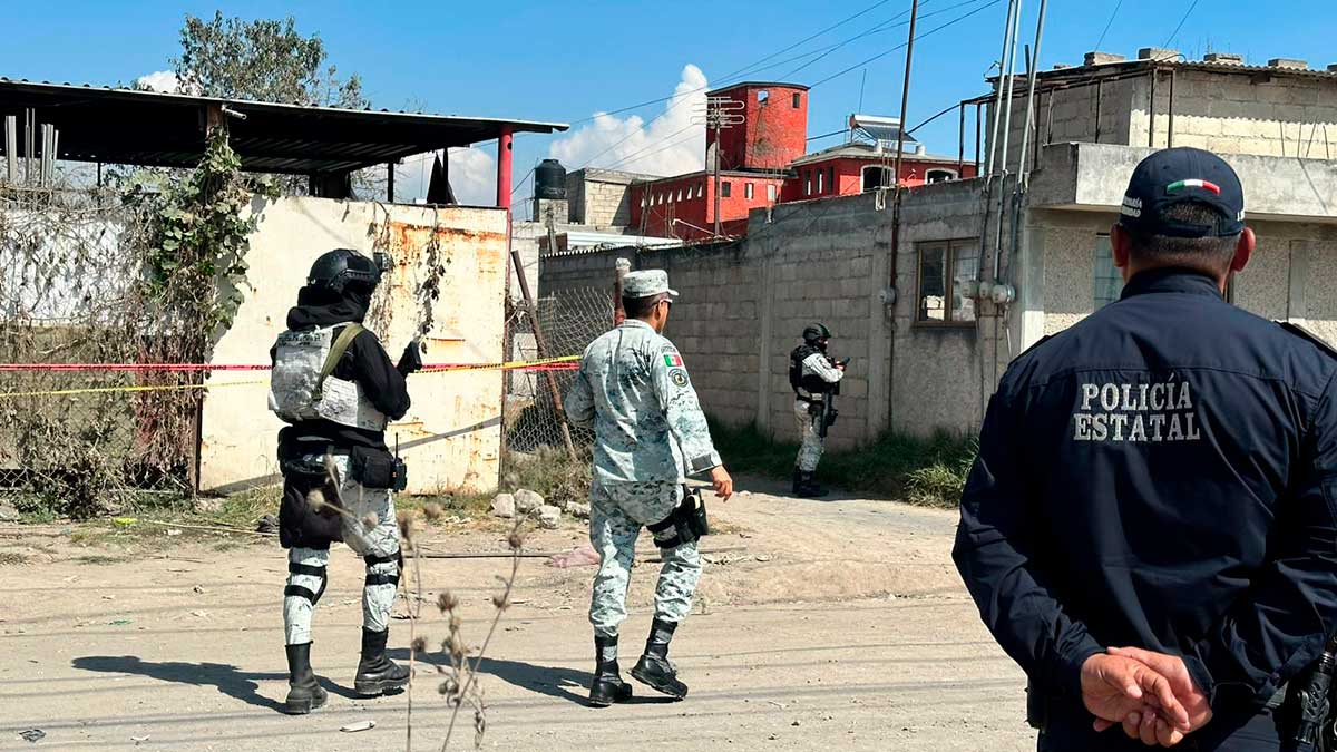 Estalla taller clandestino de prirotecnia en Toluca.