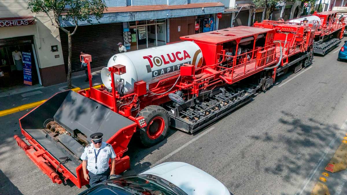 Toluca repavimenta sus calles.