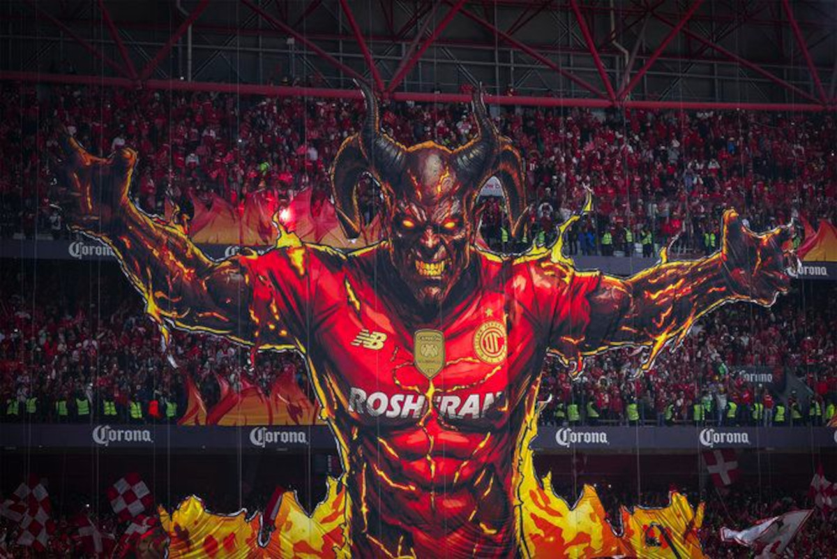 Diablos Rojos se convierte en bicampeón del fútbol mexicano.