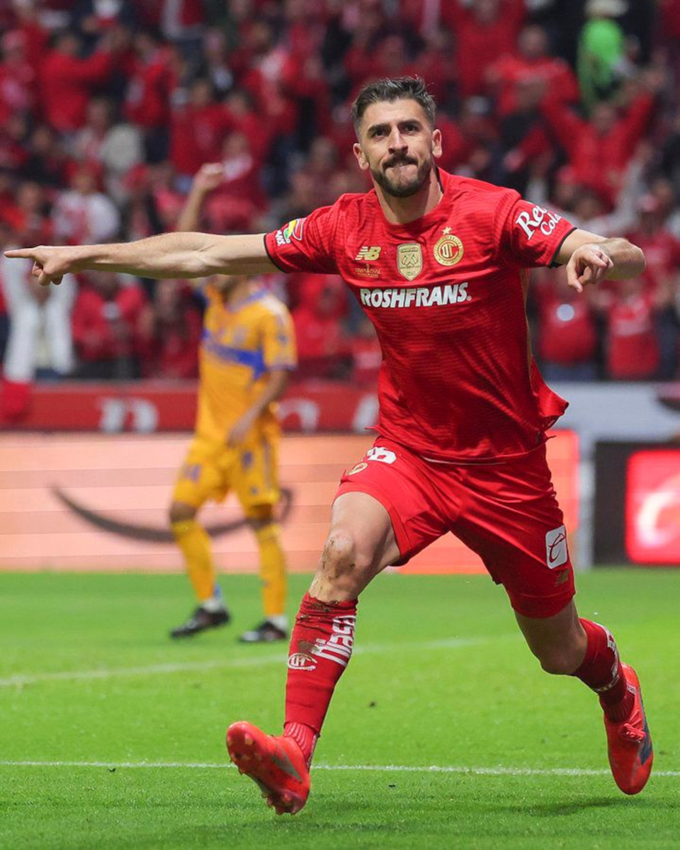 Diablos Rojos del Toluca se convierte en bicampeón del fútbol mexicano.