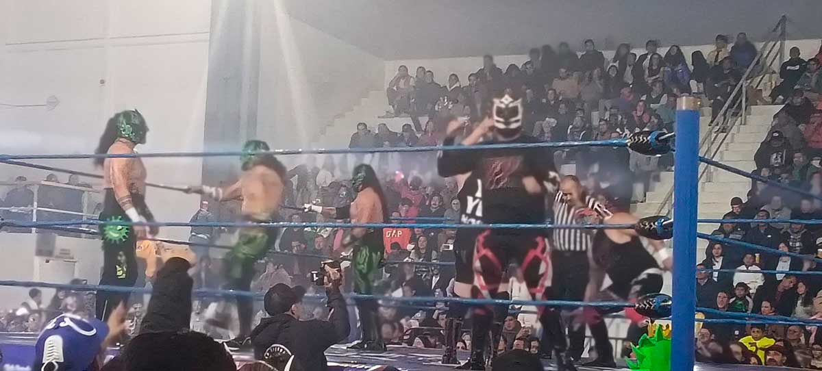 Lucha Libre en el Agustín Millán de Toluca.
