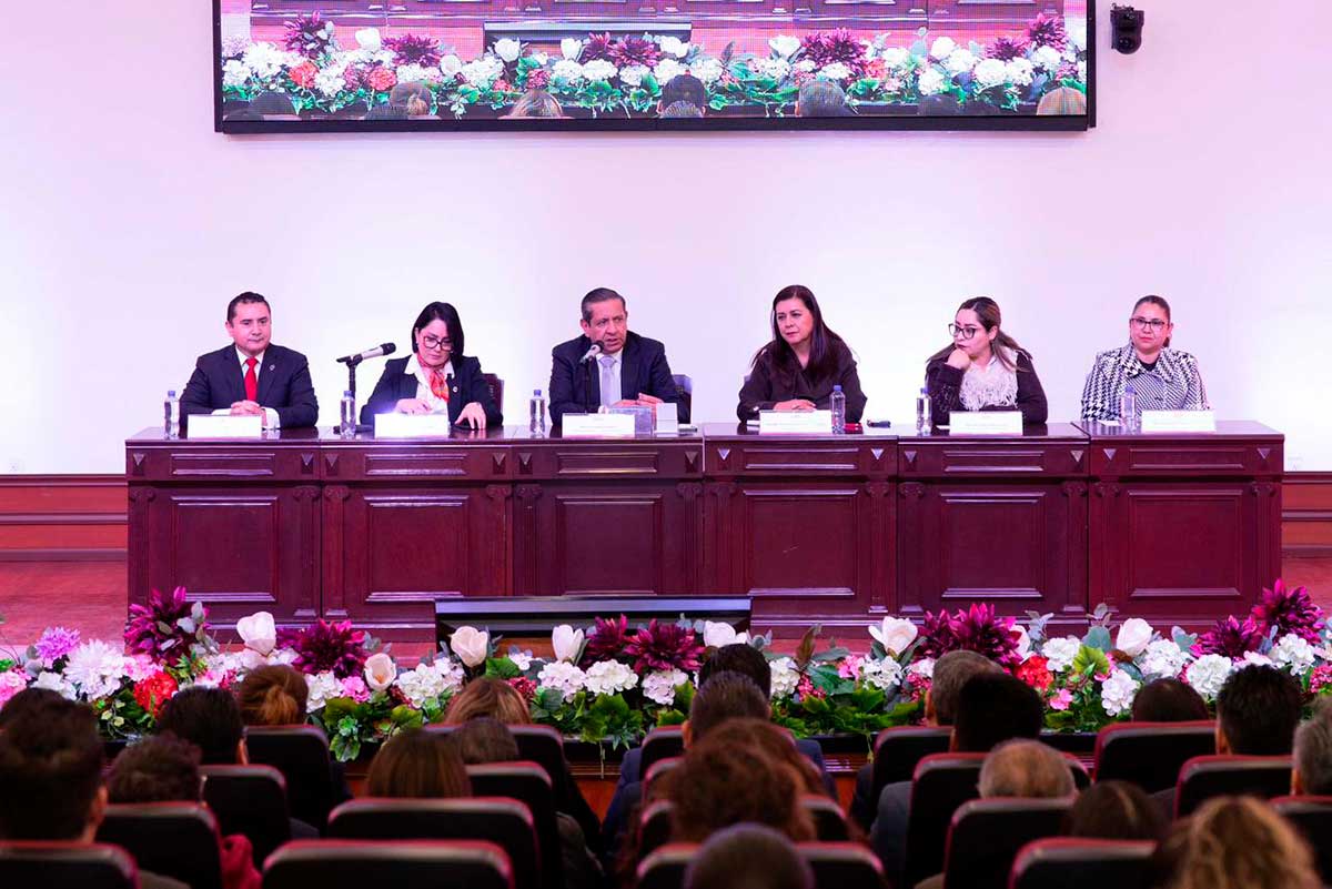 Diálogo con juezas y jueces fortalece la justicia familiar en el Estado de México