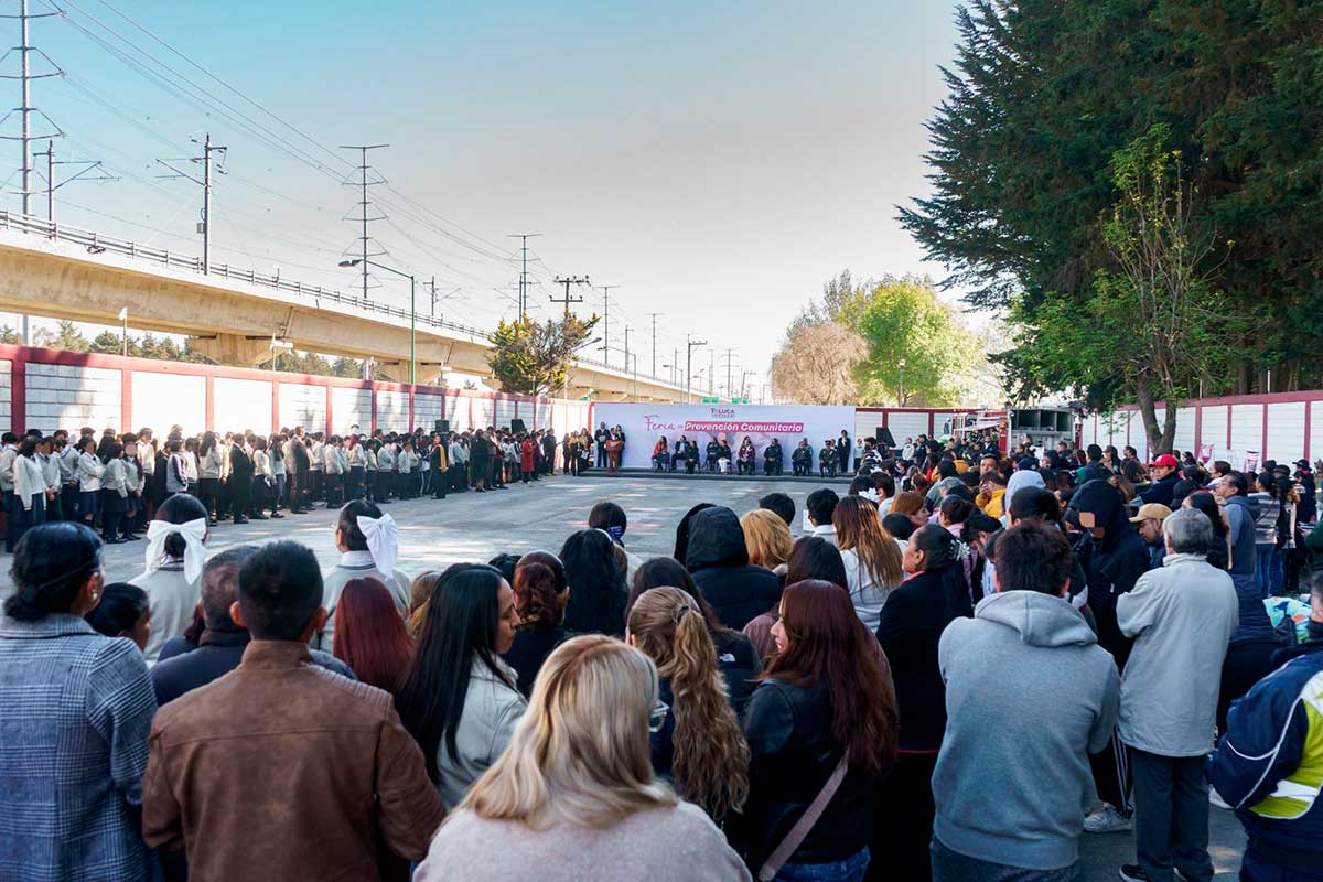 Feria de prevención del delito en Toluca.