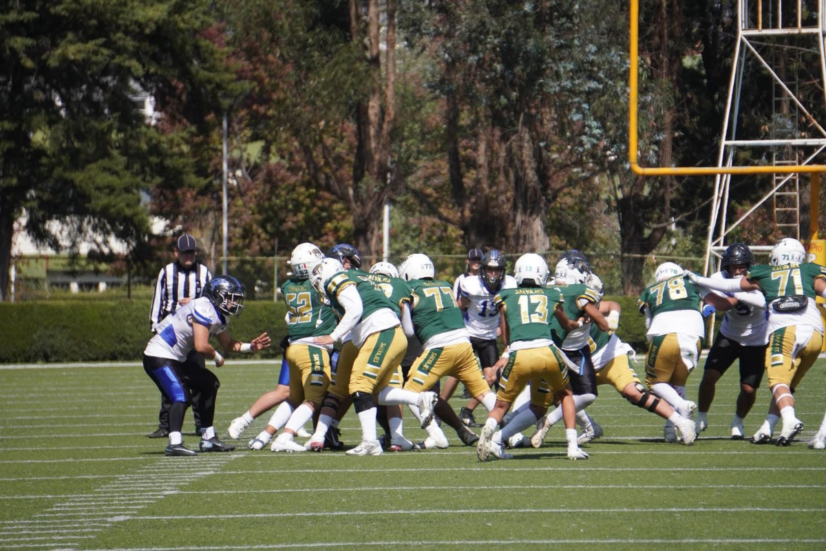 Jugadores de futbol americano de los Potros Salvajes de la UAEMéx.