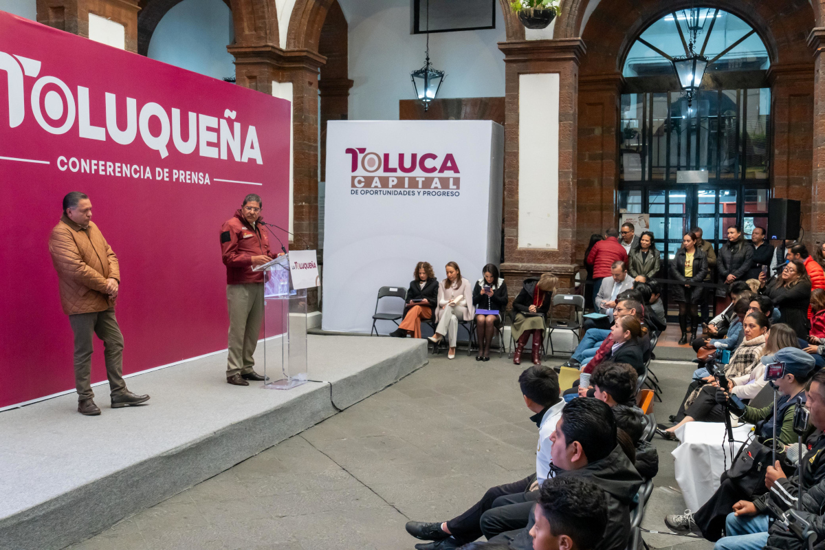 Ricardo Moreno anunica rehabilitación de calles en Toluca.