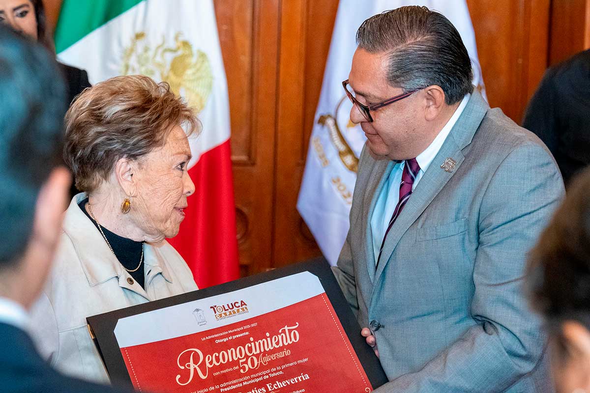 Ricardo Moreno reconoce el legado de Yolanda Sentíes, primera Presidenta Municipal de Toluca