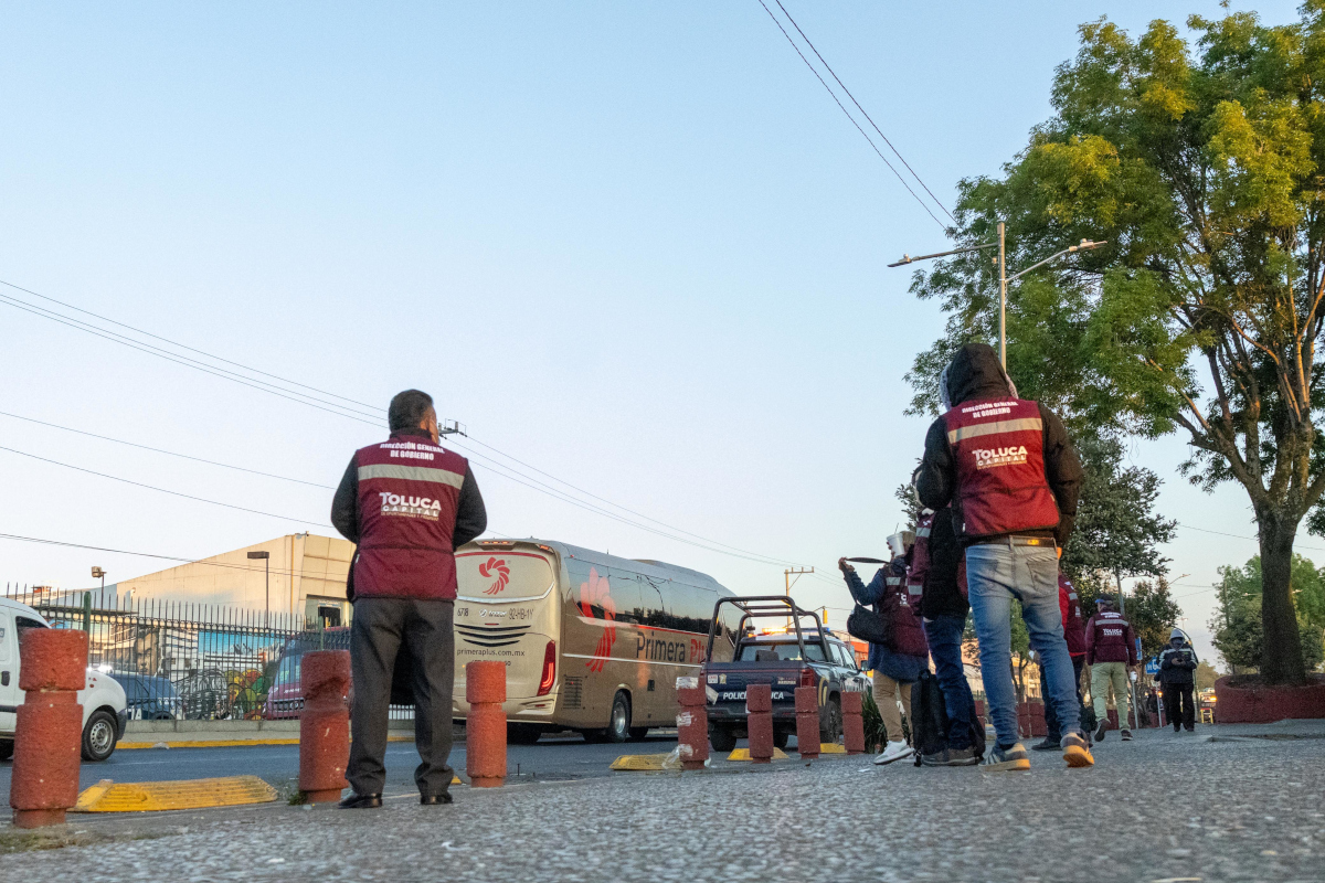 Toluca libera de ambulantaje la zona Terminal–Mercado Benito Juárez