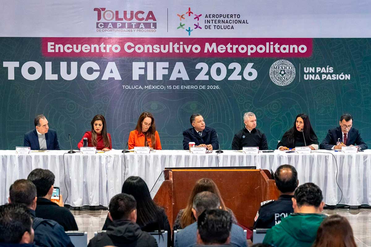 Conferenciqa en Toluca sobre el Mundial 2026.