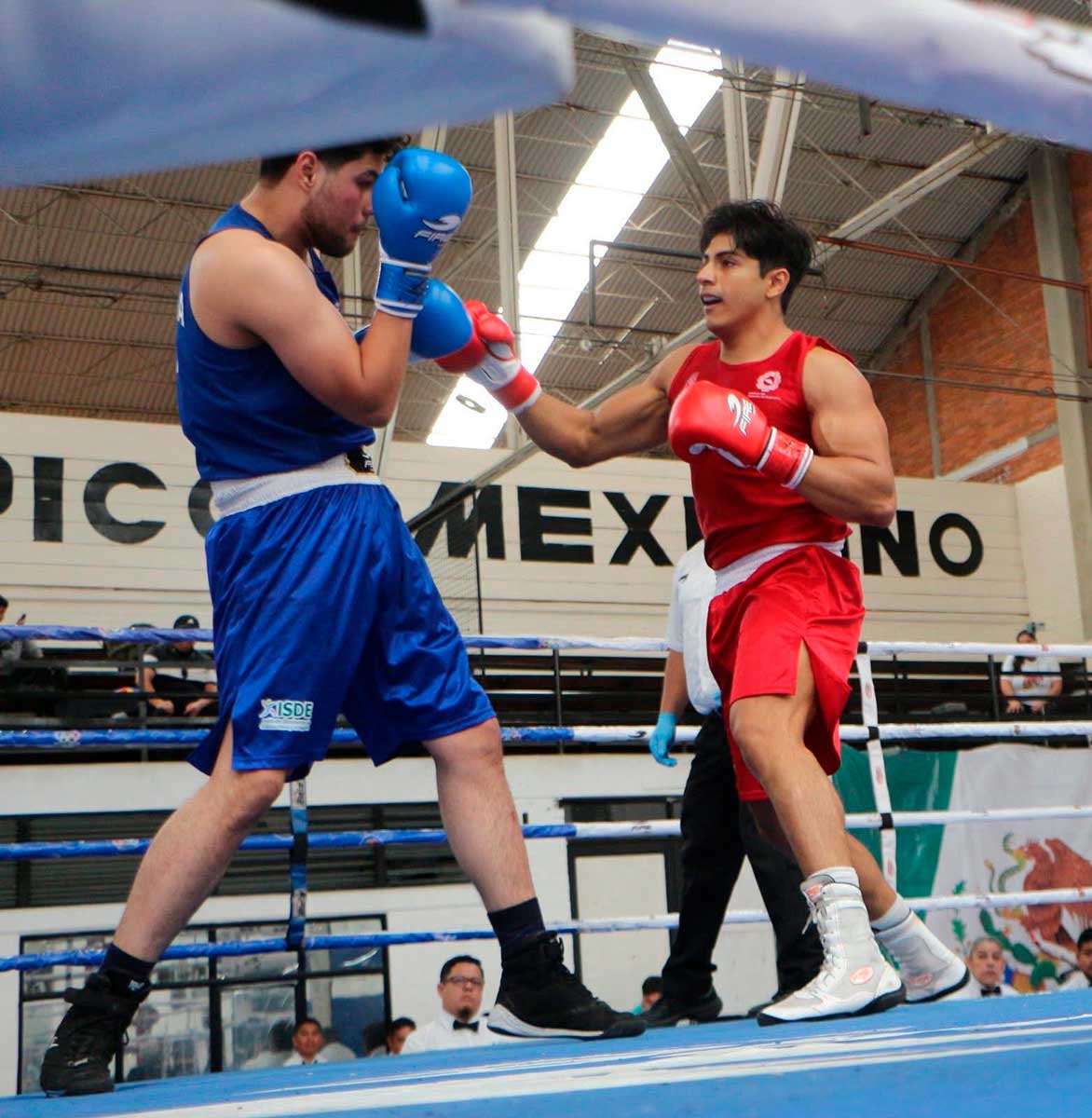 Boxeadores mexiquenses ganan en el Grand Prix Nacional.