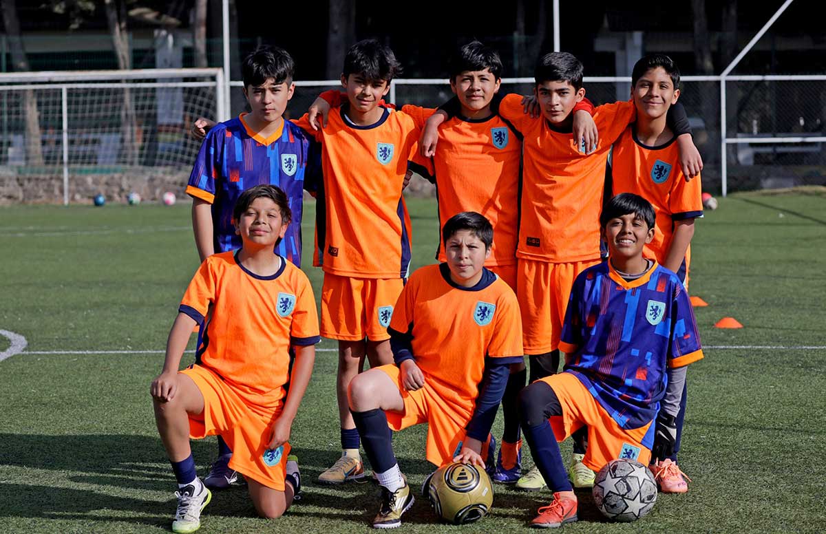 Niños estudiantes en el "Mundialito Escolar 2026".