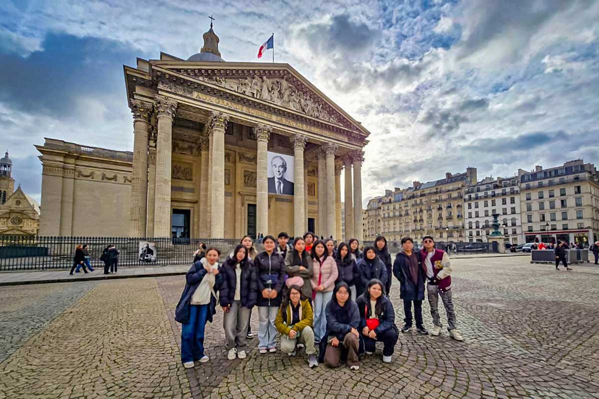 Estudiantes de preparatoria de la UAEMéx de intercambio en España.