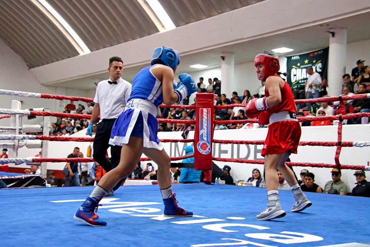 Boxeadores en competencia de preselección para las olimpiadas COANDE 2026.