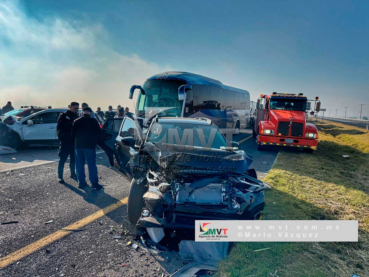 Megacarambola en el Libramiento Bicentenario deja al menos tres muertos en el Valle de Toluca