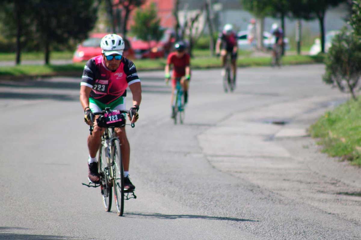 Ciclistas en Metepec.