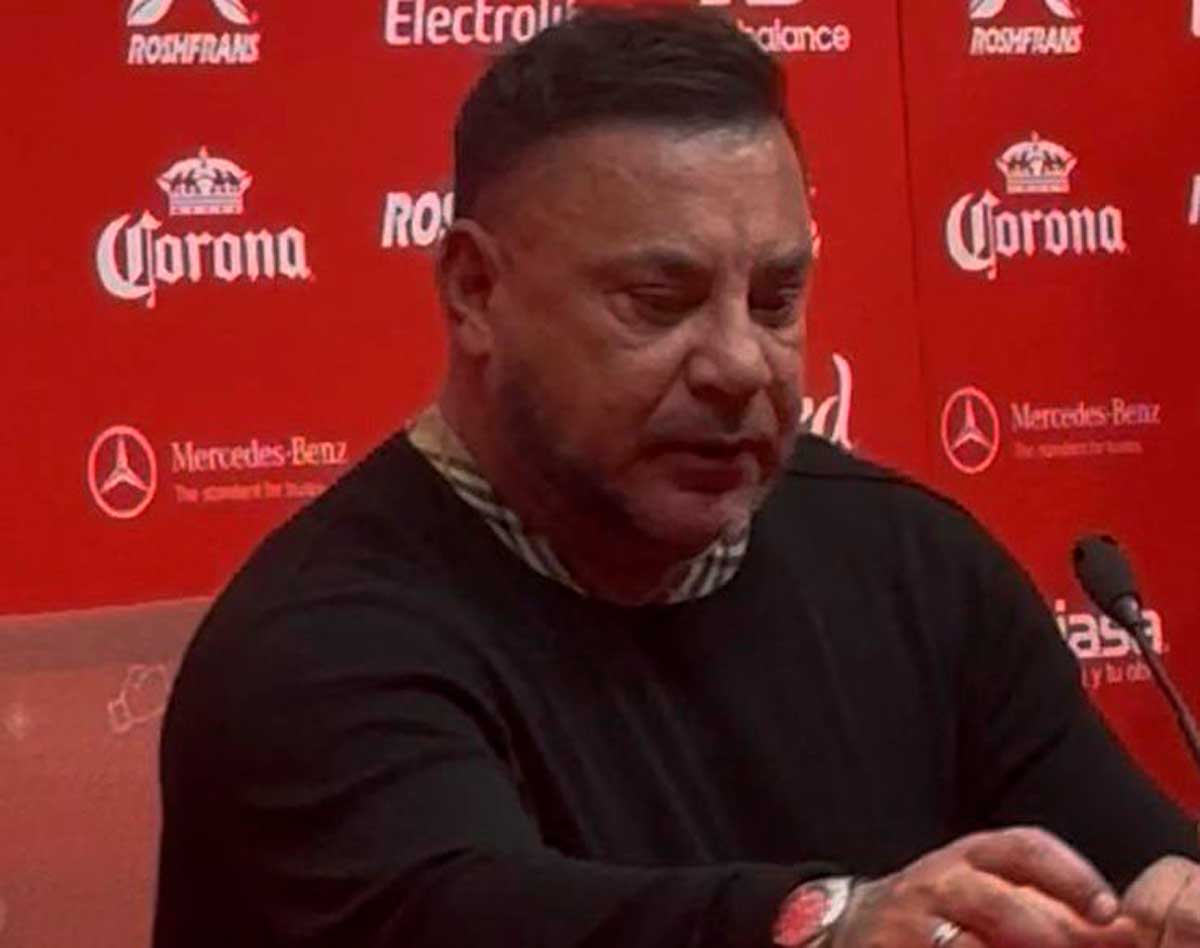 Antonio "El turco" Mohamed, director técnico del Toluca en conferencia de prensa.