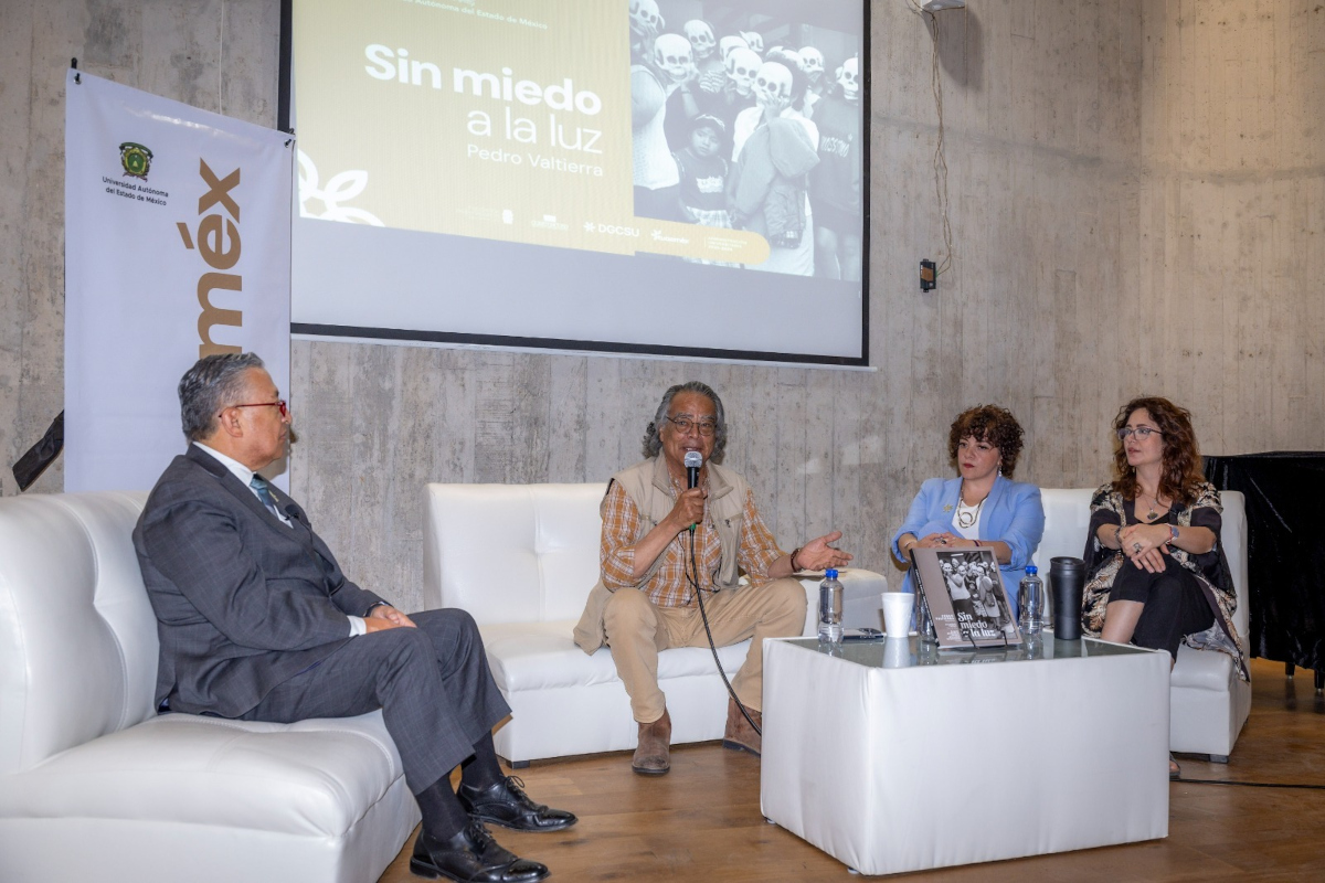 Pedro Valtierra presenta su obra en la UAEMéx.