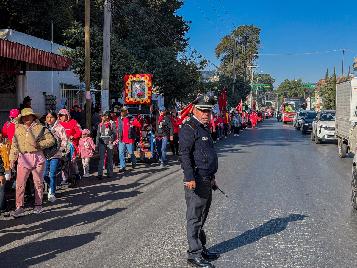 Peregrinos transitan con saldo blanco por Toluca rumbo a la Basílica de Guadalupe
