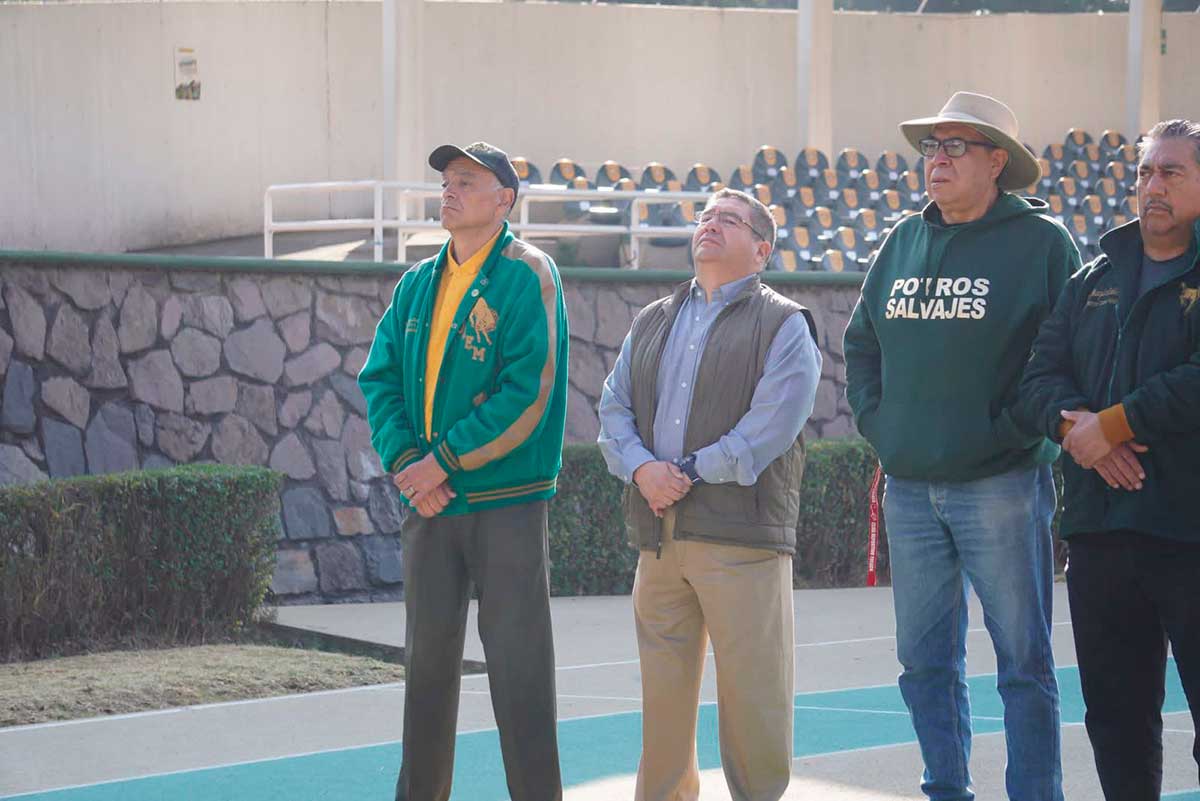 Homenaje a Alberto "Chivo# Córdoba por los Potros Salvajes de la UAEMéx.