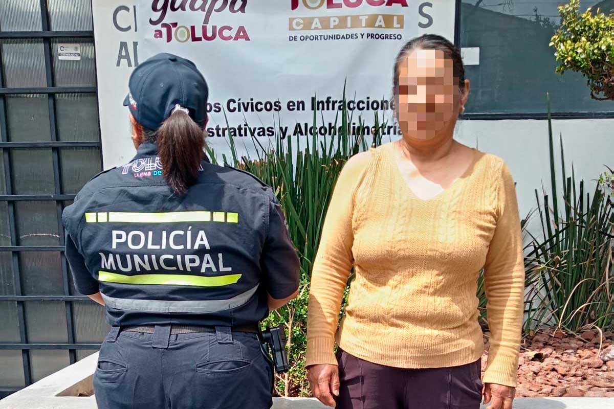 Remiten a 141 personas ante el Juez Cívico por tirar basura en la vía pública en Toluca