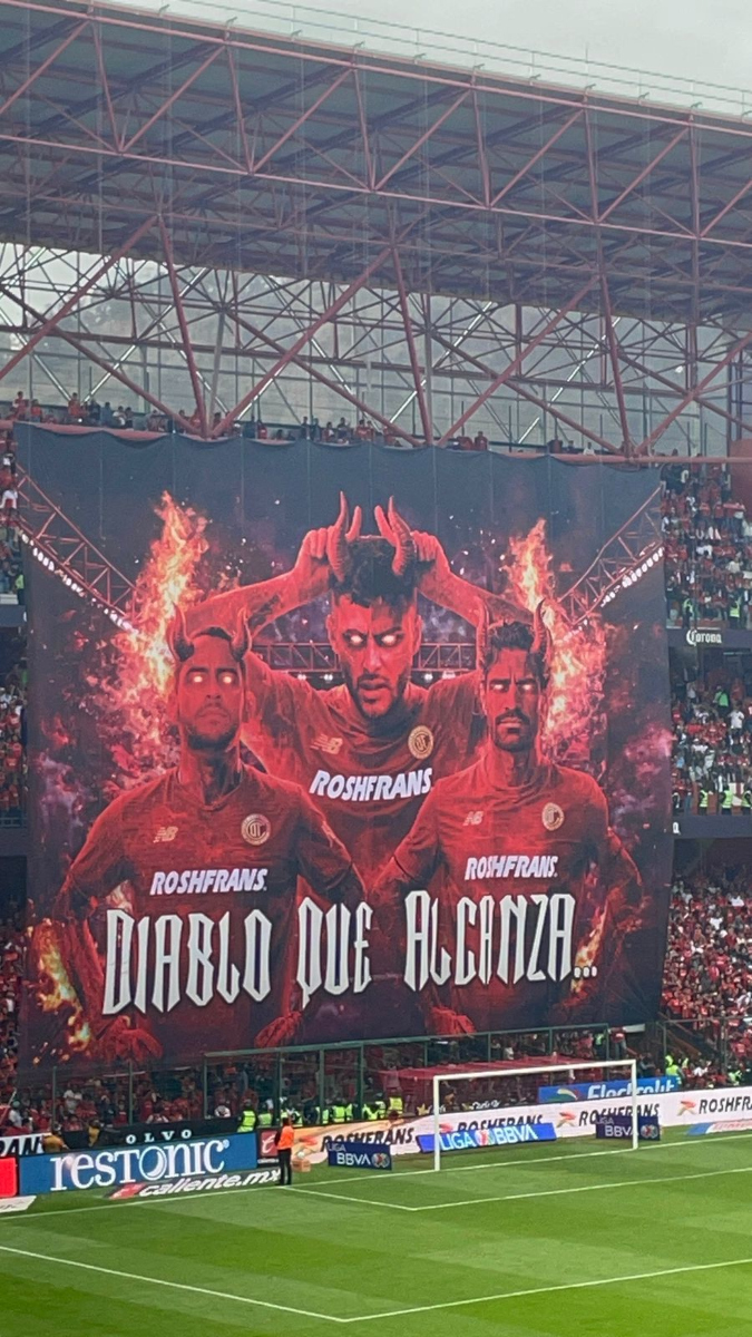 Toluca vence a Chivas 2-0.