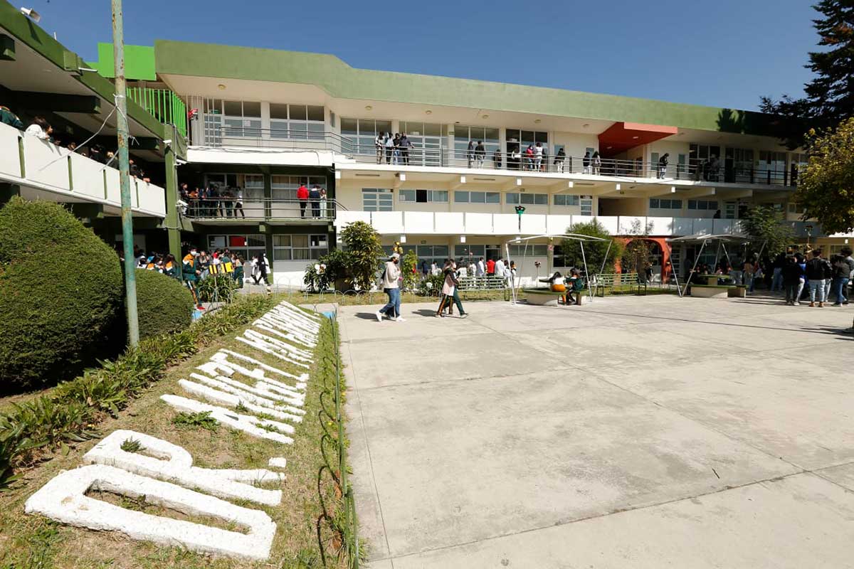 UAEMéx amplía el acceso al bachillerato con nueva convocatoria y modalidad en línea