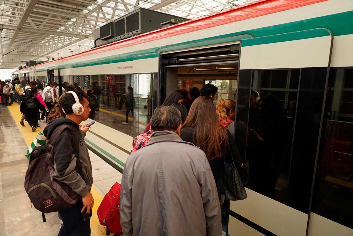 Usuarios mexiquenses destacan ahorro de tiempo y mejor movilidad con el Tren “El Insurgente”