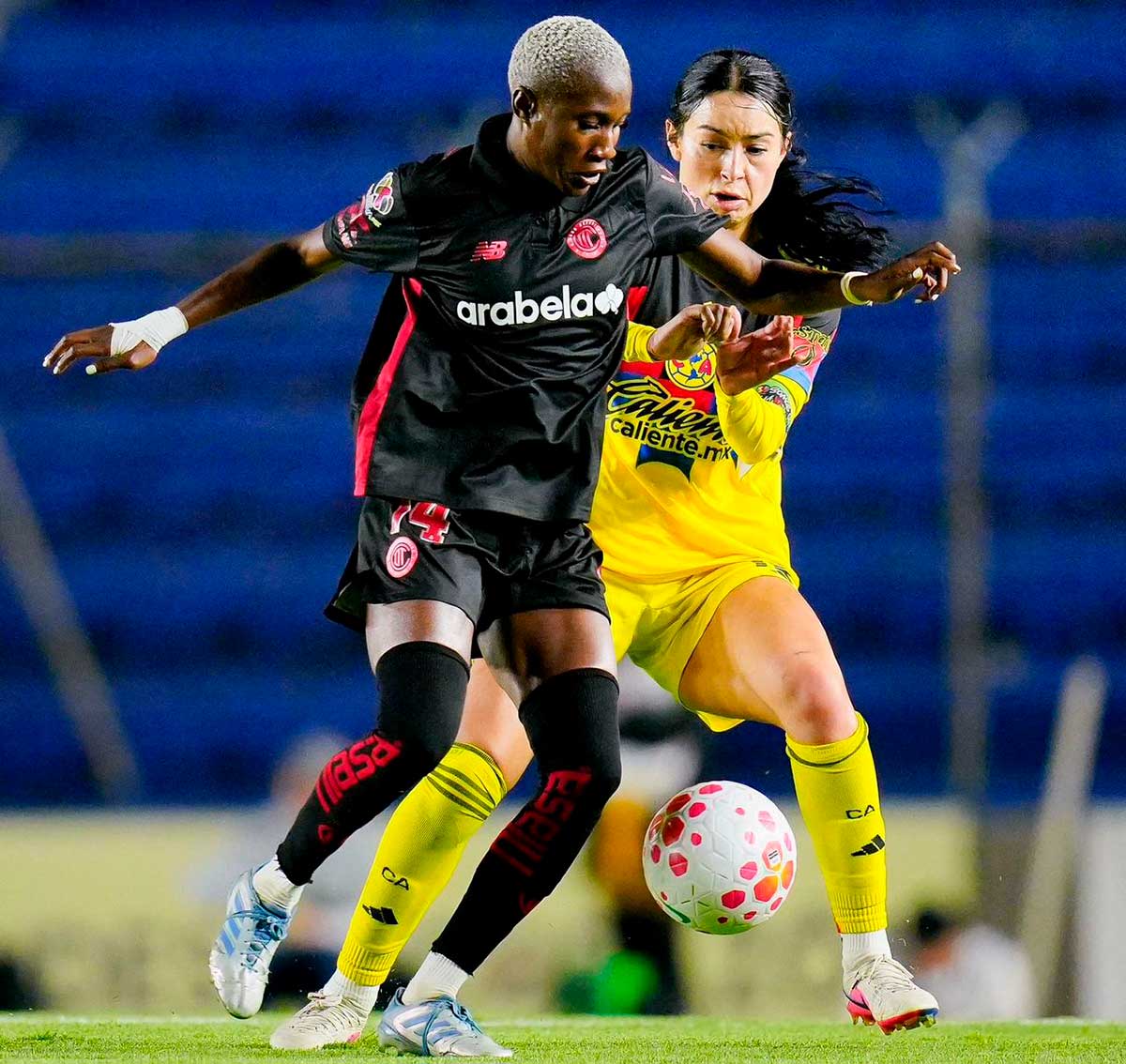 Partido de Toluca femenil Vs. América femenil.