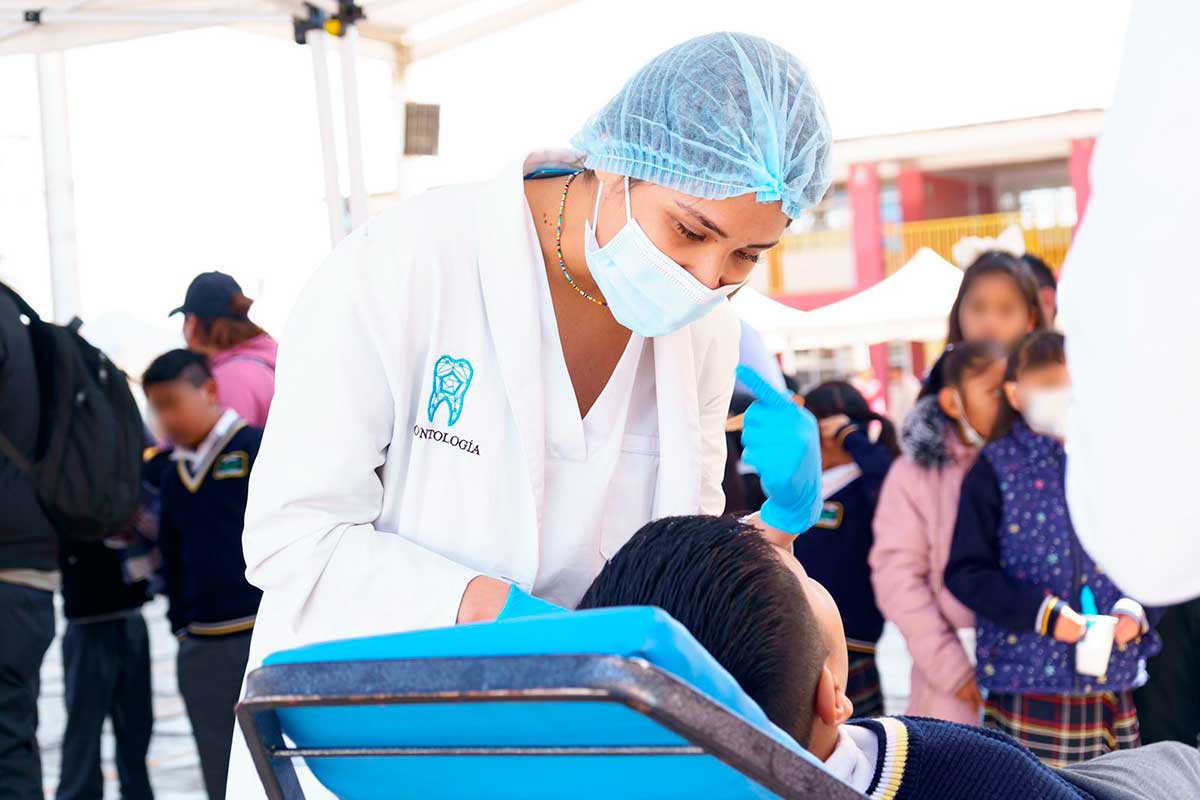 DIF Toluca beneficia a más de 500 estudiantes con jornada de salud bucal