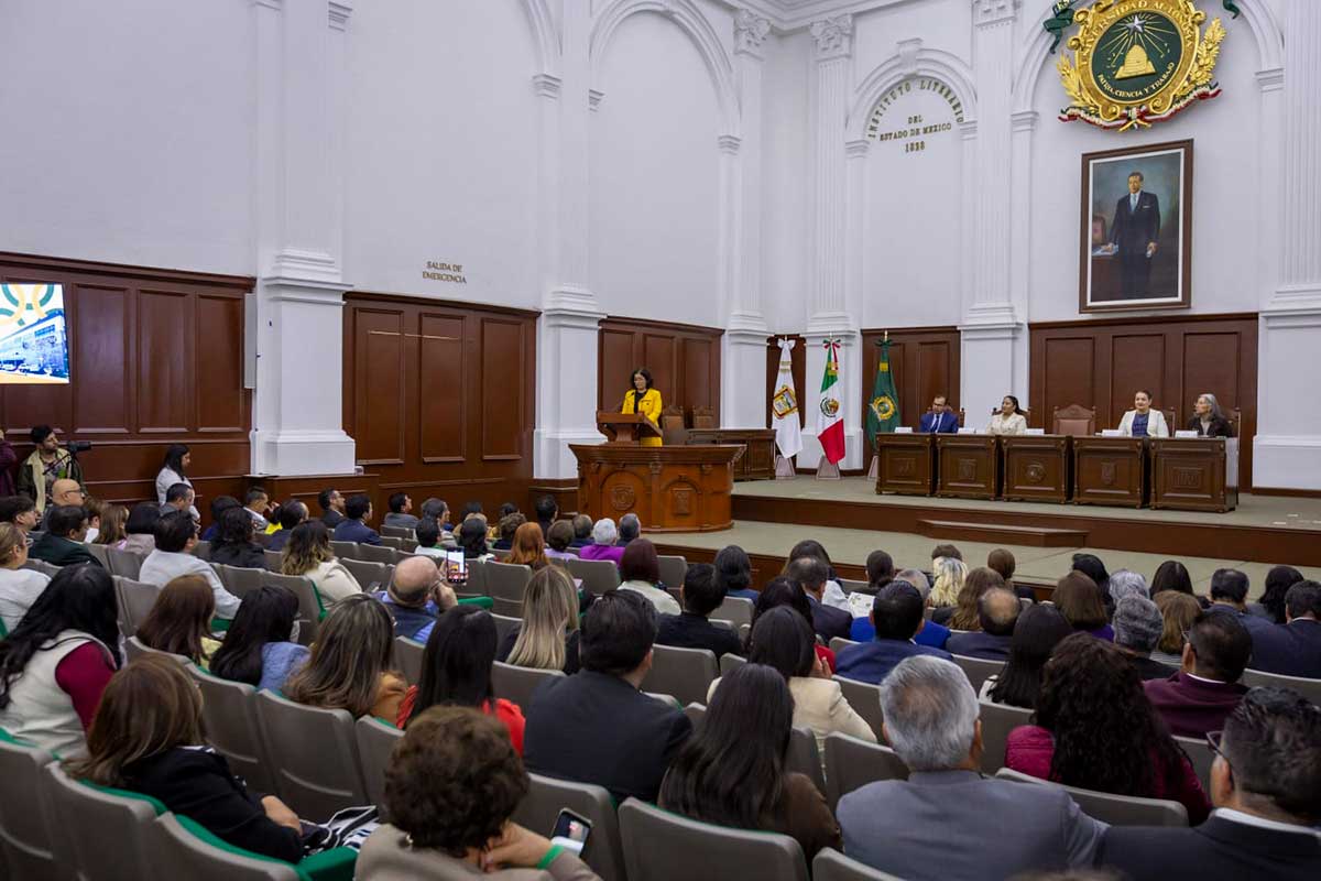 La Escuela de Enfermería y Obstetricia de la UAEMéx cumple 13 años.